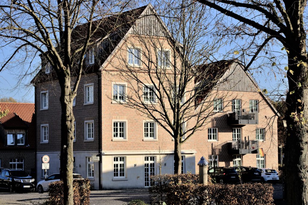 Mehrfamilienwohnhaus, Speicher, Münsterländischer Stil